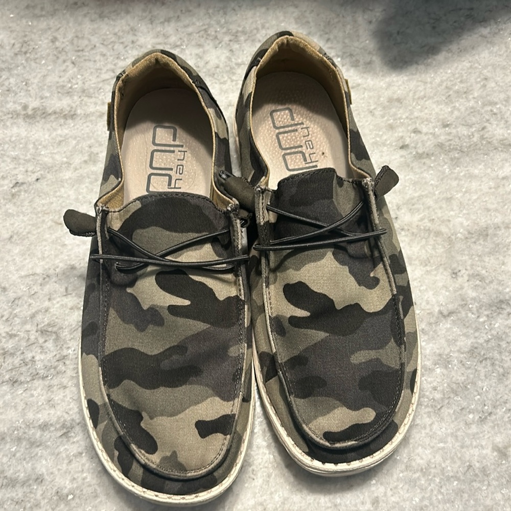 Camo hey dudes , size 8. Good condition